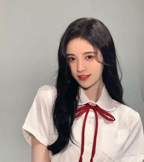 娱乐吃瓜君鞠婧祎吴宣仪,甜美碰撞，娱乐圈的甜蜜CP故事”