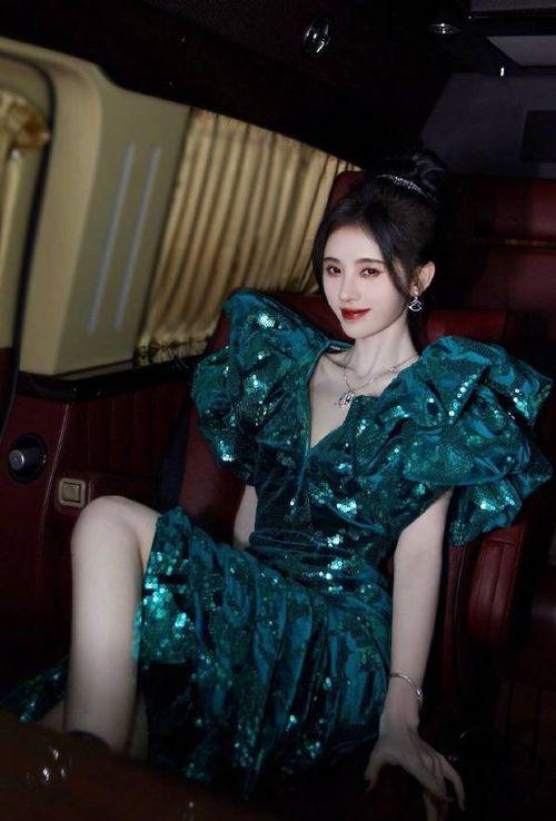 娱乐吃瓜君鞠婧祎吴宣仪,甜美碰撞，娱乐圈的甜蜜CP故事”