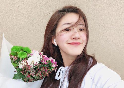 爱豆吃瓜娱乐酱赵露思,娱乐圈风波中的甜宠剧小花