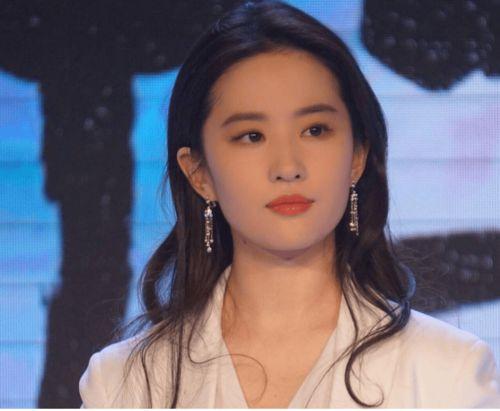 娱乐圈吃瓜刘亦菲微博,娱乐圈吃瓜背后的真实故事