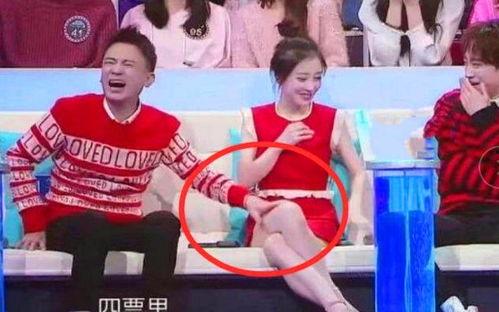 娱乐圈吃瓜的表情包图片