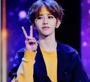 爱豆吃瓜娱乐酱蔡徐坤,从偶像到吃瓜达人，揭秘爱豆的娱乐生活